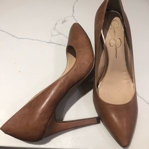 Jessica Simpson Brown Pumps
